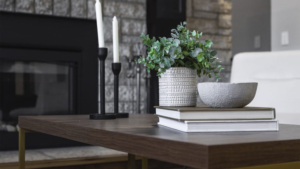 The Impact of Online Photos, Descriptions, and Virtual Tours